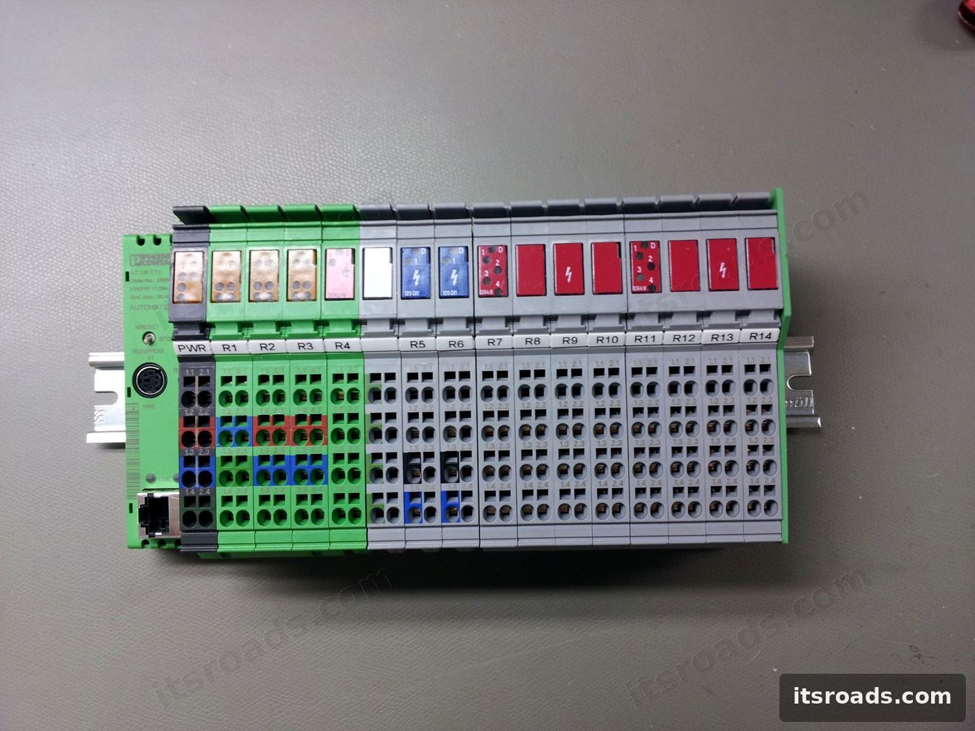 DIN-rail I/O controller assembled for a toll lane cabinet